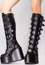 Carica l&#39;immagine nel visualizzatore di Gallery, Yru Shoes Dune Hi Flames Black
