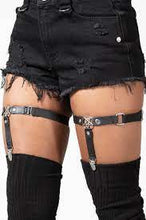 Carica l&#39;immagine nel visualizzatore di Gallery, Killstar Star Strapped Gartes
