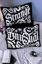 Carica l&#39;immagine nel visualizzatore di Gallery, Killstar Strange Pillowcases
